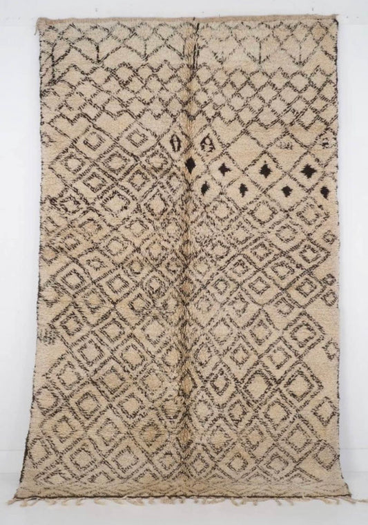 JOY - Vintage Beni Ourain Rug from Morocco - 10’ x 6”